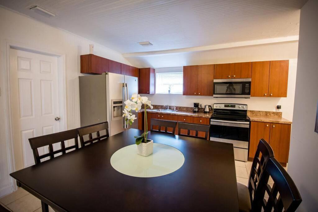 3 Bedroom Miami Home 15 Minutes To The Beach Exteriér fotografie